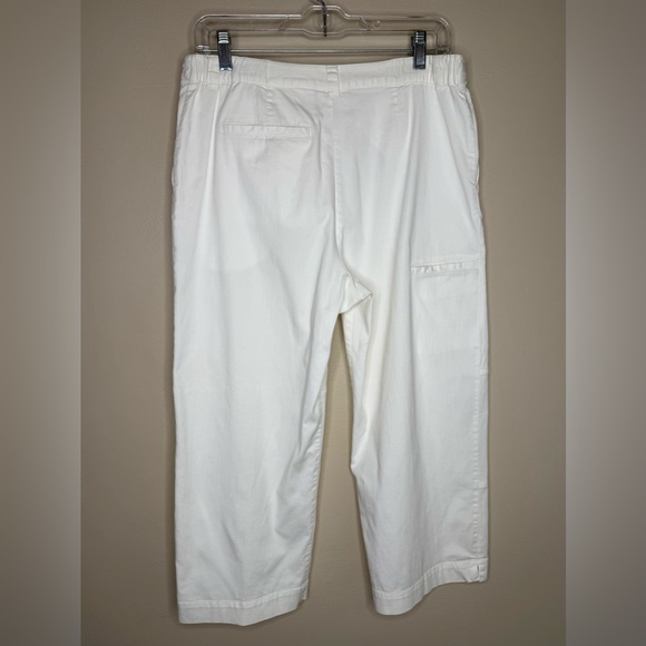 Chico’s Design Lightweight White Cropped Pants Size Large - Picture 2 of 8